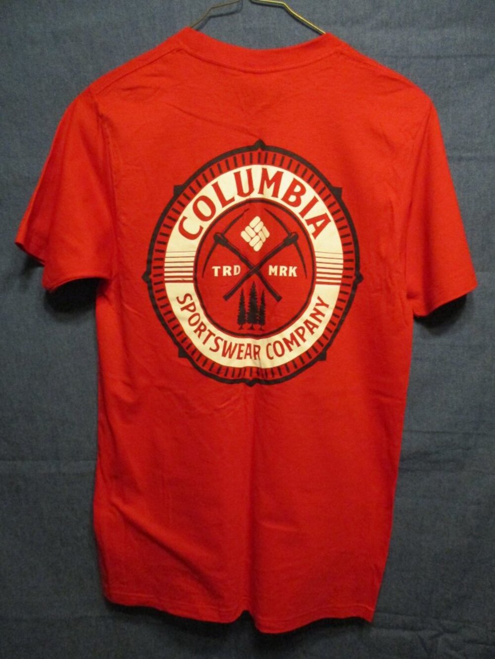 NWT Columbia Sportswear Company Men's Short Sleeved Red T-shirt  Size S